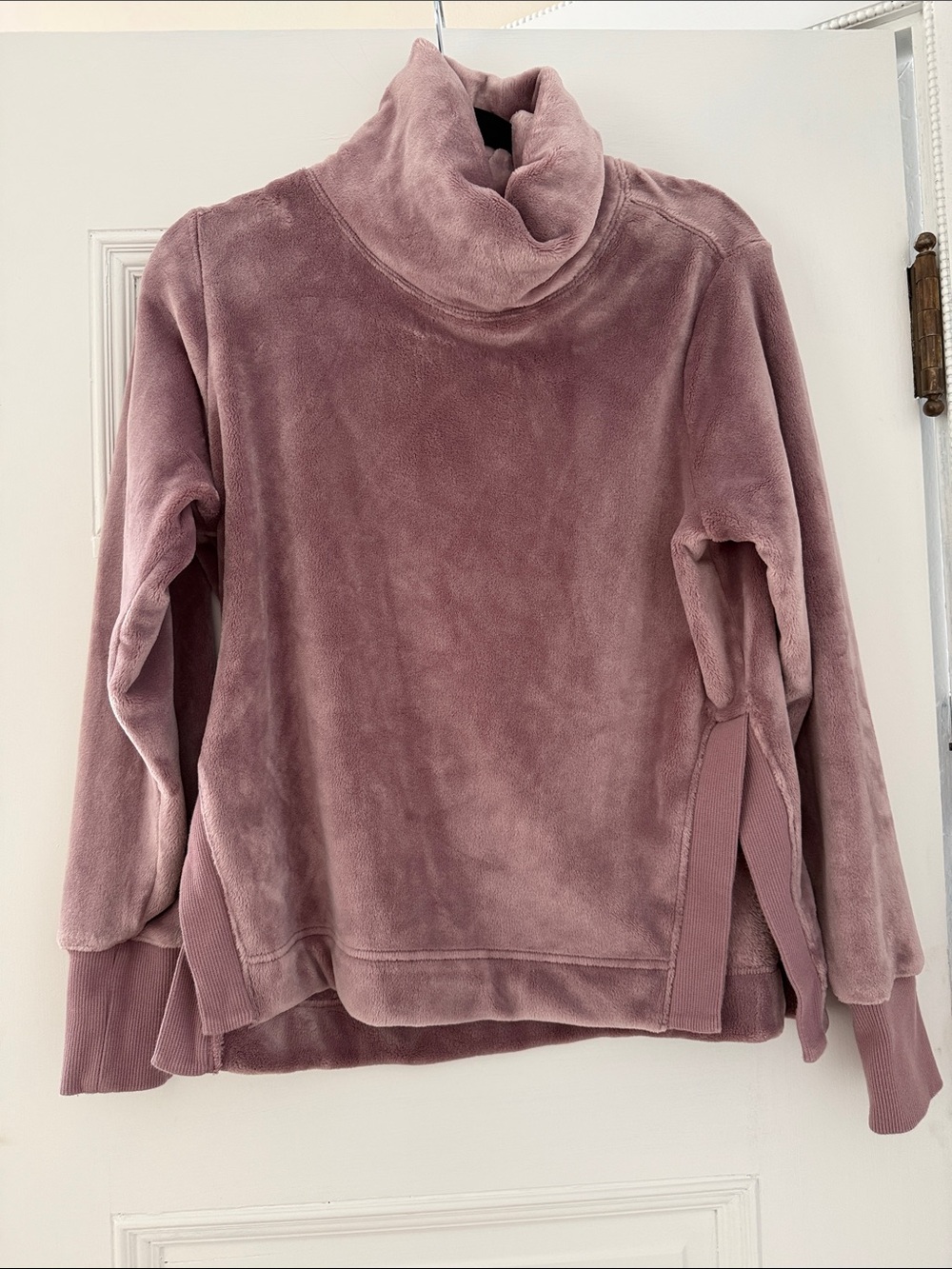 Athleta mock neck sweatshirt
